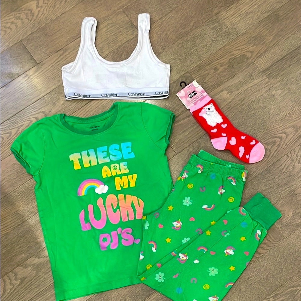Calvin Klein Girls Sports Bra Lucky Pajamas Set Pink Crew Socks 4Pc Lot 7-8
